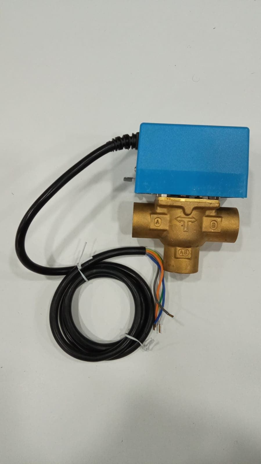 VÁLVULA DE ZONA DE 3 VÍAS 3/4" HEMBRA CON MICROINTERRUPTOR - Imagen 1